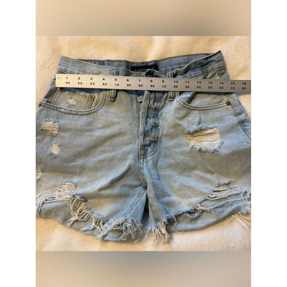 Aeropostale Distressed Women's Denim Shorts - Light Blue Size 4 3-4 inch inseam - Picture 3 of 7